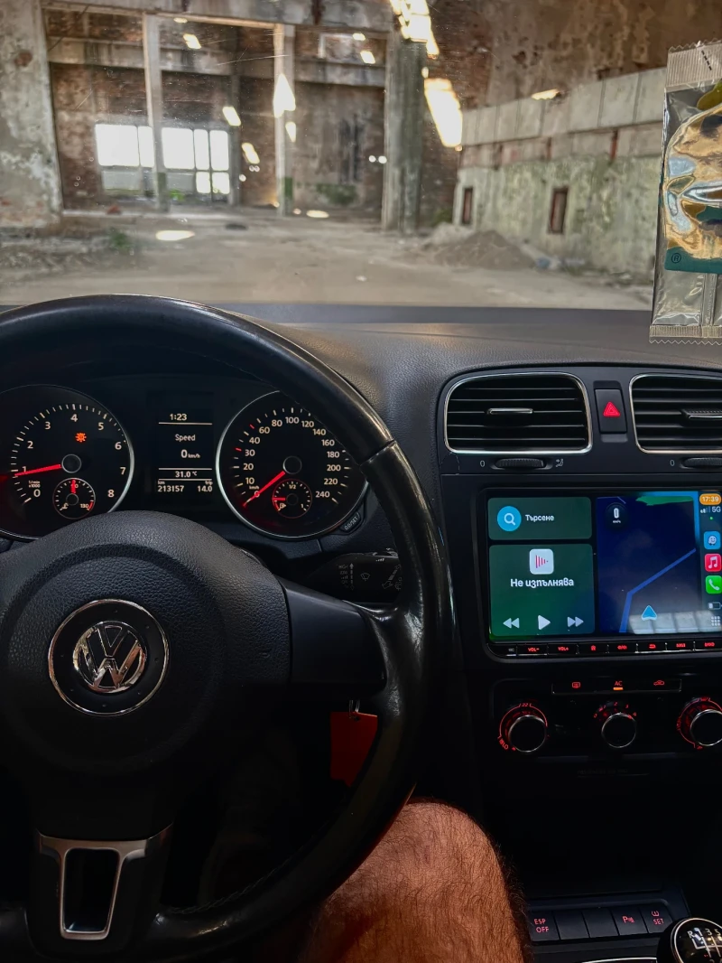 VW Golf 1.6 , снимка 10 - Автомобили и джипове - 52542865