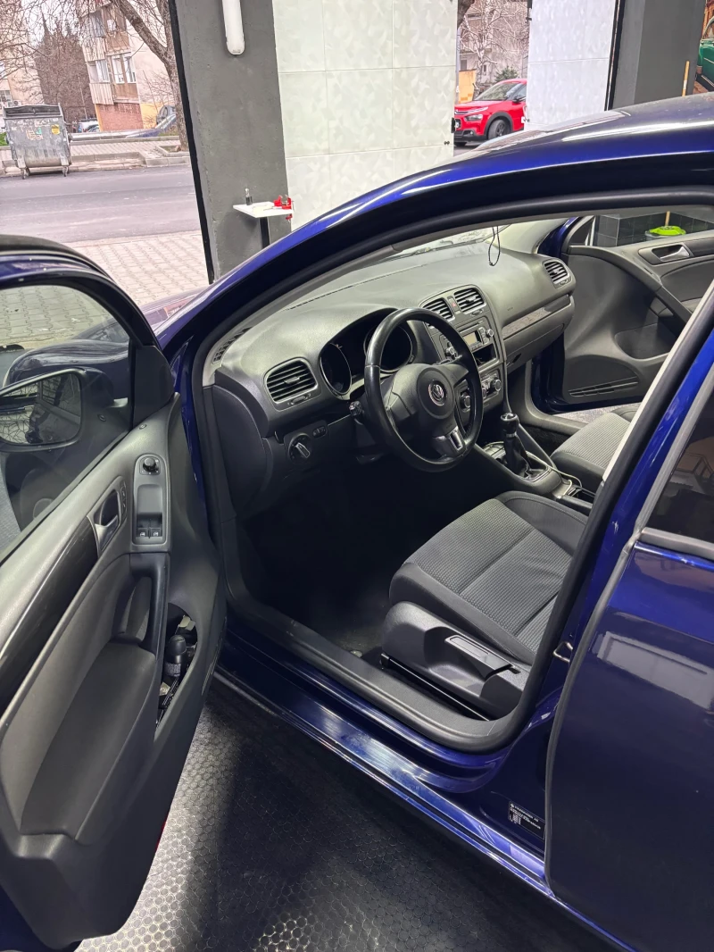 VW Golf 1.6 , снимка 7 - Автомобили и джипове - 52542865