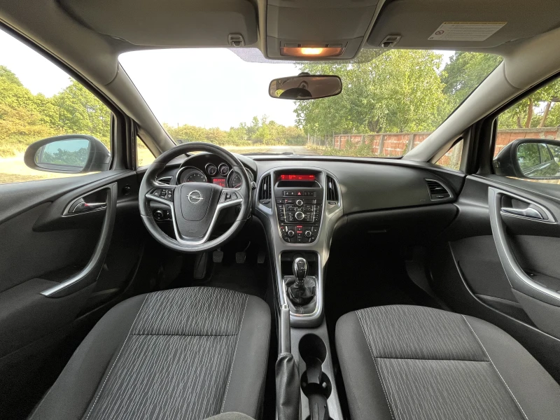 Opel Astra J 1.4T, снимка 5 - Автомобили и джипове - 51921540
