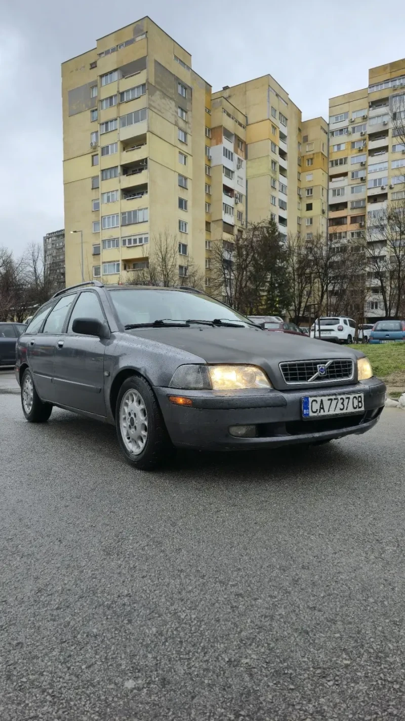 Volvo V40, снимка 2 - Автомобили и джипове - 53055490