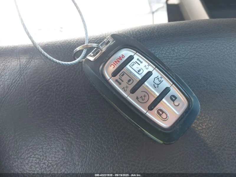 Chrysler Pacifica 3.6l Touring L, снимка 11 - Автомобили и джипове - 53586670