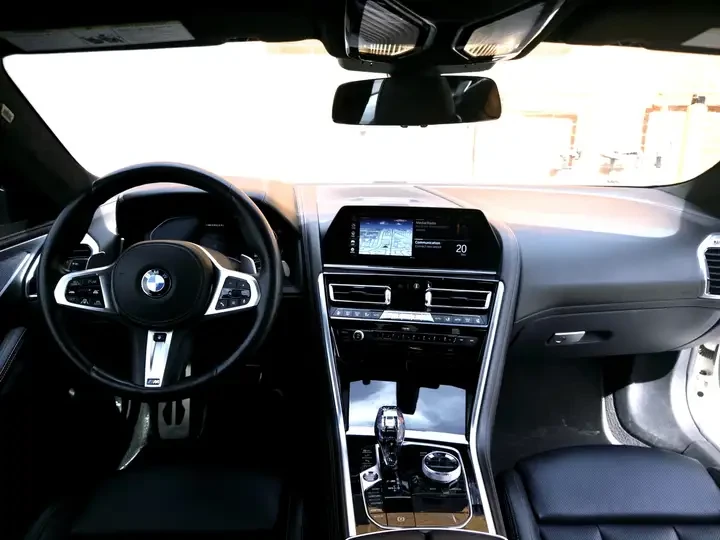 BMW 850 M850i xDrive - Laser- Bower&Wilkins -Цена до София, снимка 5 - Автомобили и джипове - 54891074