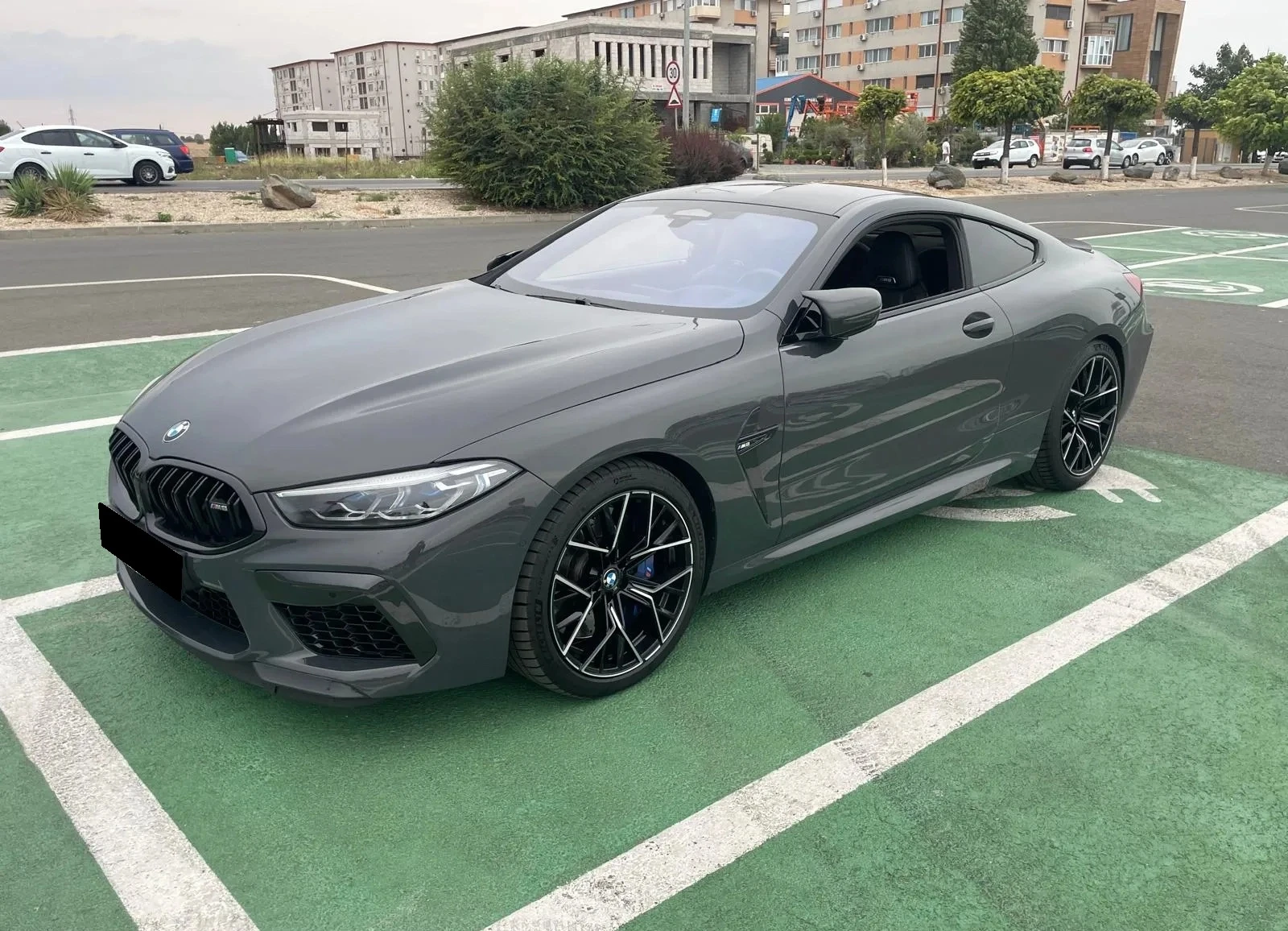 BMW M8 xDrive - изображение 2