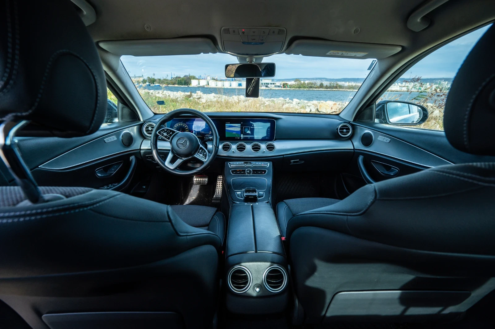 Mercedes-Benz E 220 AMG Line - Full Digital  | Mobile.bg � ����������� 14