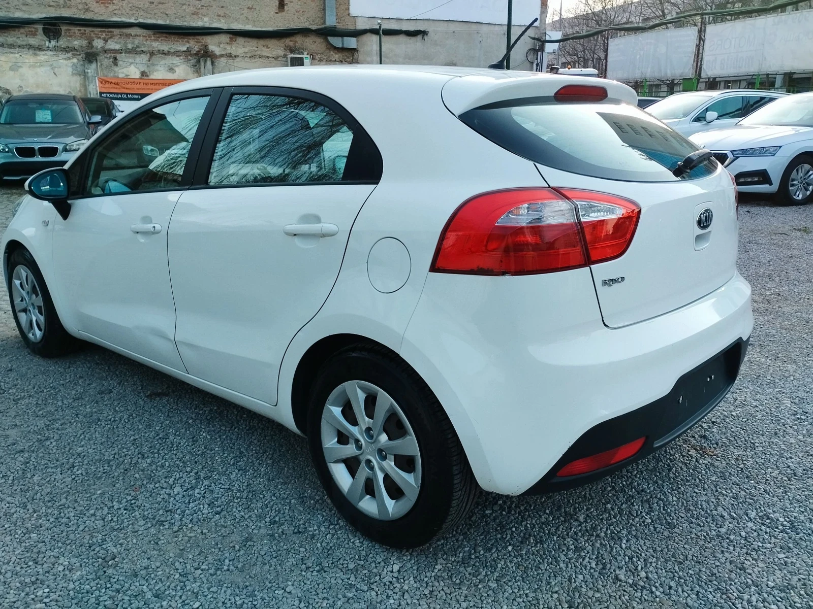 Kia Rio 1.25i BENZIN 84кс, снимка 6 - Автомобили и джипове - 53866467