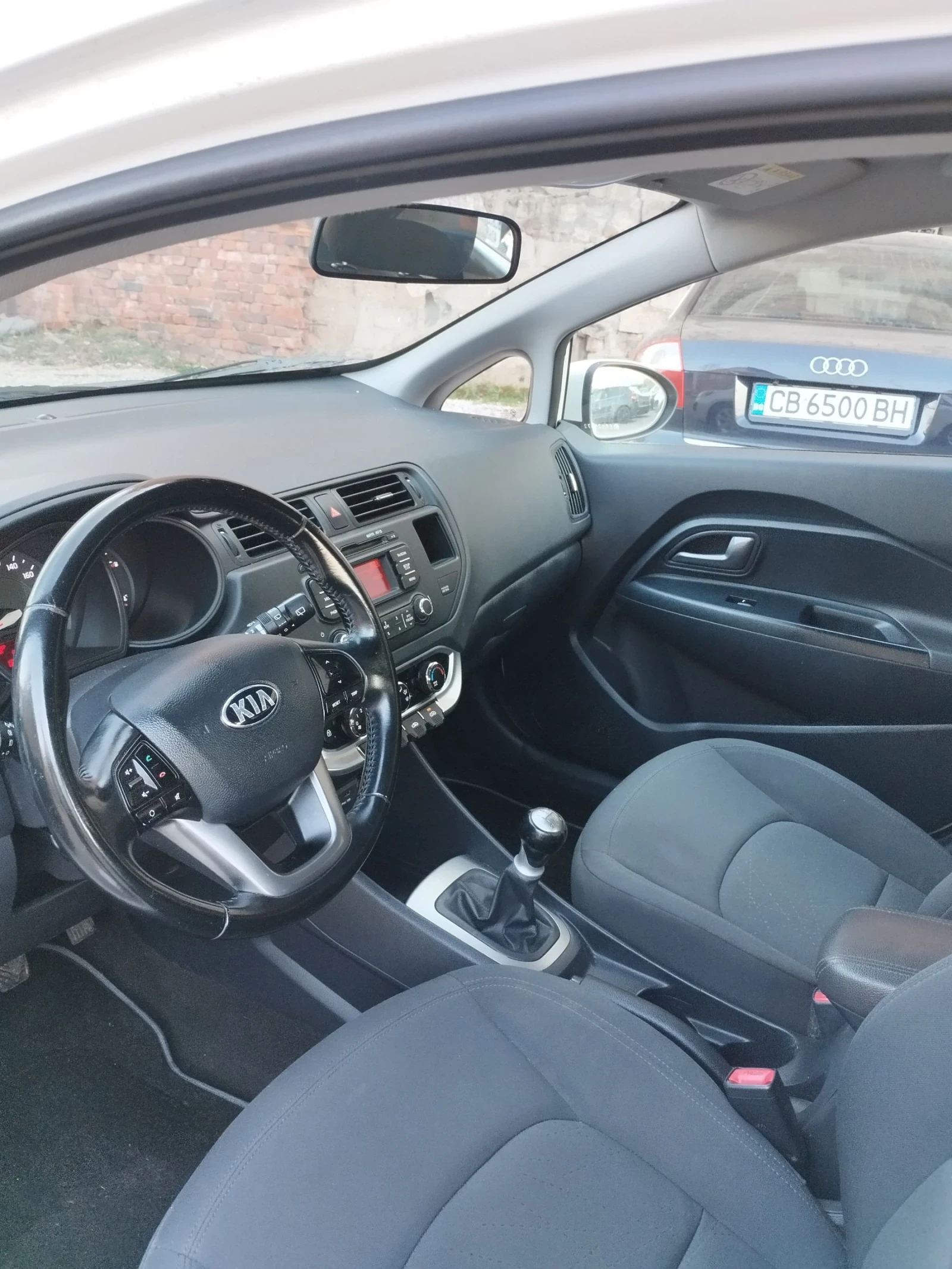 Kia Rio 1.25i BENZIN 84кс, снимка 10 - Автомобили и джипове - 53866467