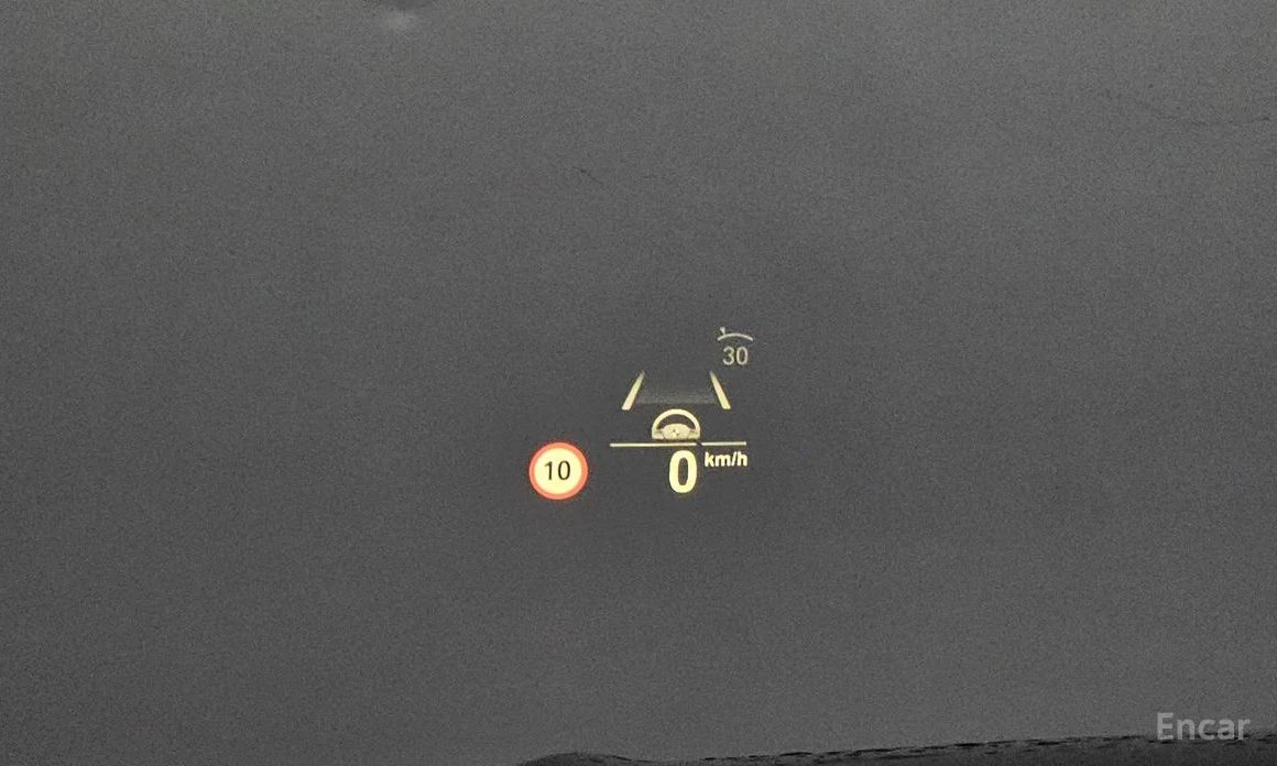 BMW 320 DISTRONIC* LASER* HARMAN KARDON* HEAD-UP* 360 CAM*, снимка 10 - Автомобили и джипове - 53866822