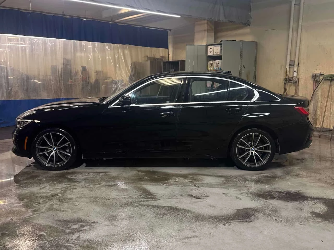 BMW 330 * xDrive * CARFAX * ПАНОРАМА * KEYLESS * ПОДГРЕВИ, снимка 2 - Автомобили и джипове - 53952558