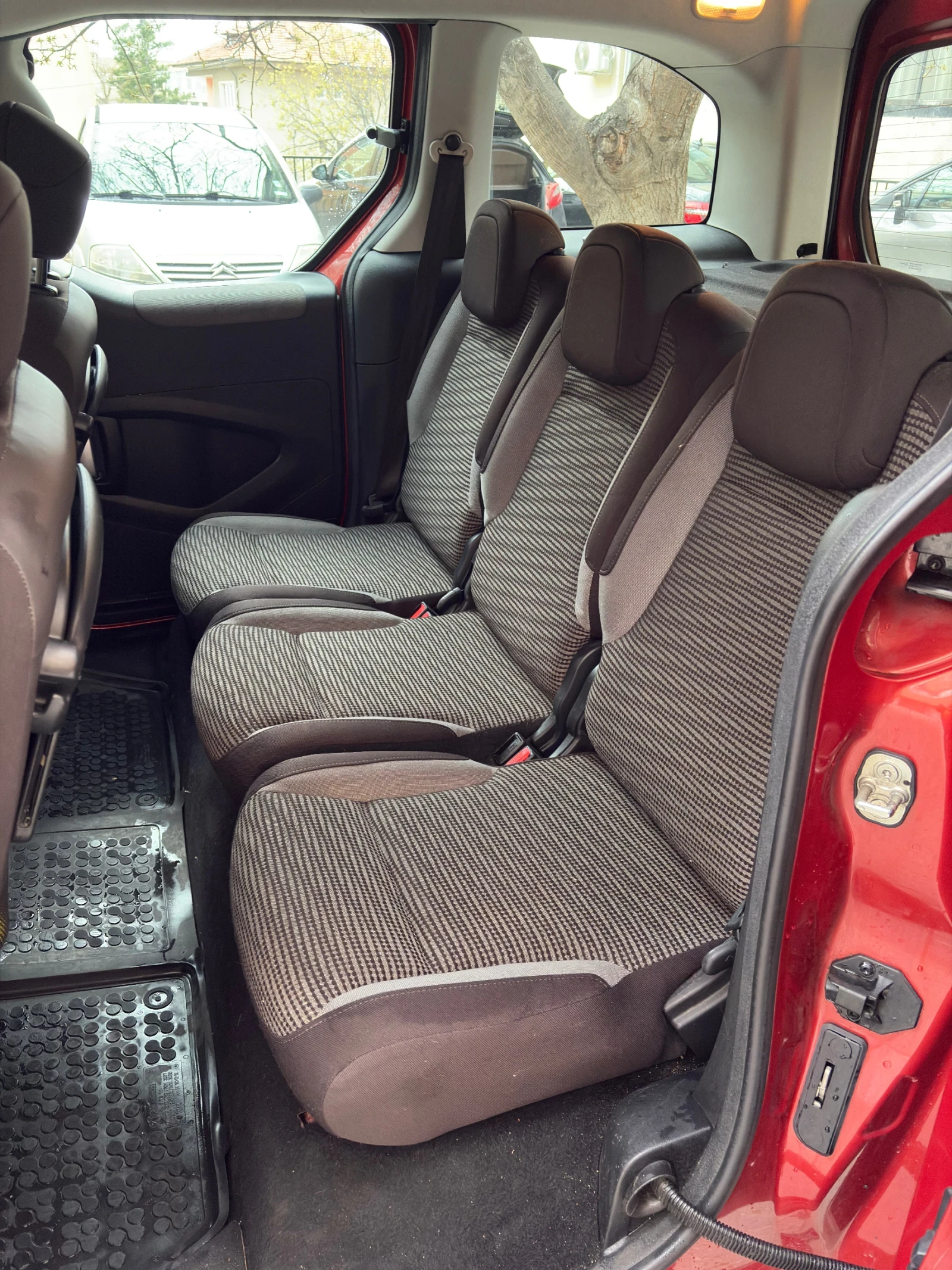 Peugeot Partner 1.6, снимка 9 - Автомобили и джипове - 54208674