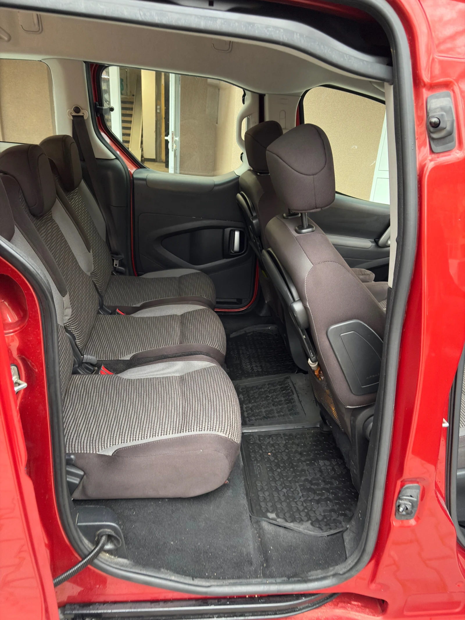 Peugeot Partner 1.6, снимка 12 - Автомобили и джипове - 54208674