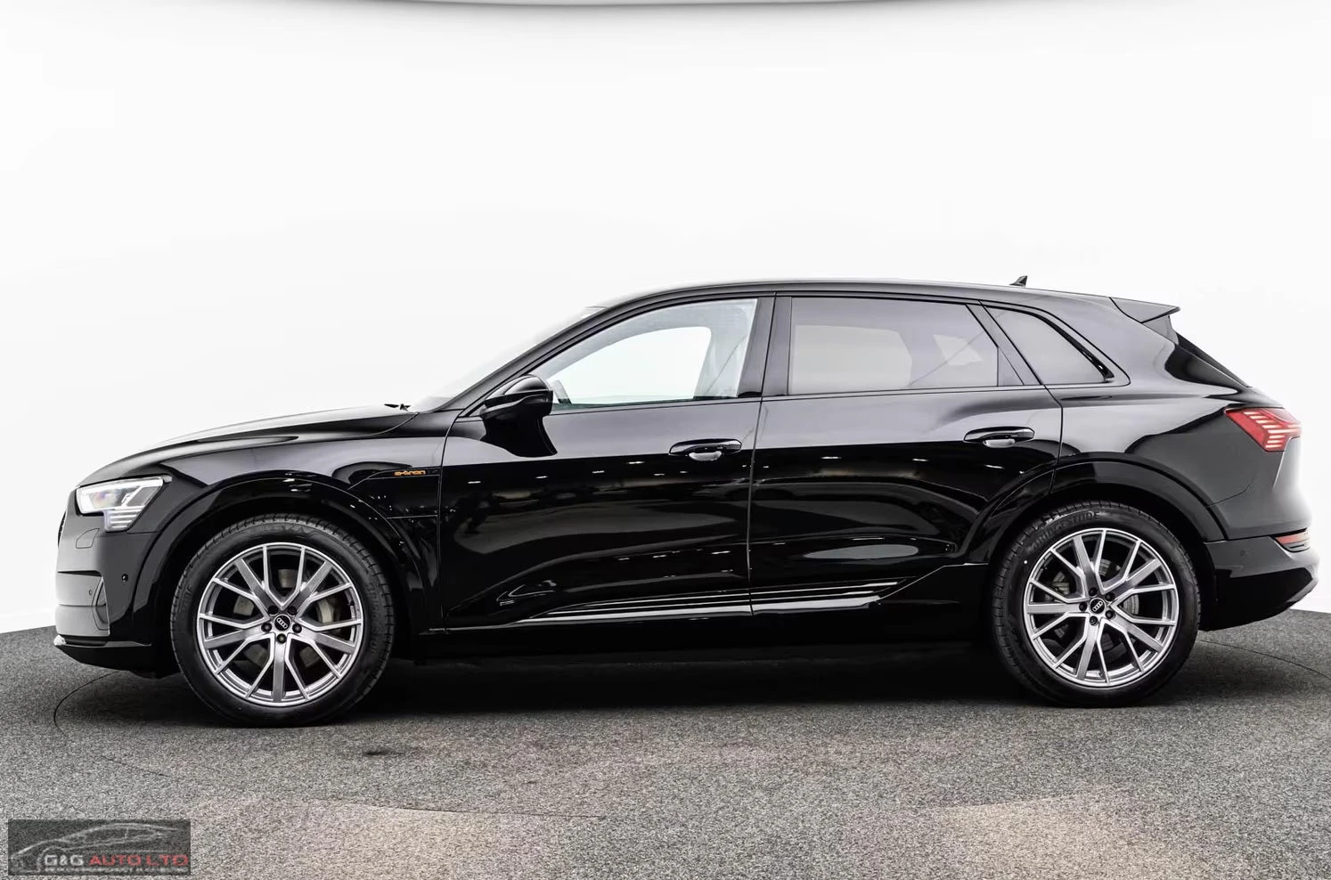 Audi E-Tron 55/S-LINE/408HP/BLACK/PANO/AHK/CAM/B&O/H.PUMP/210q | Mobile.bg � ����������� 3