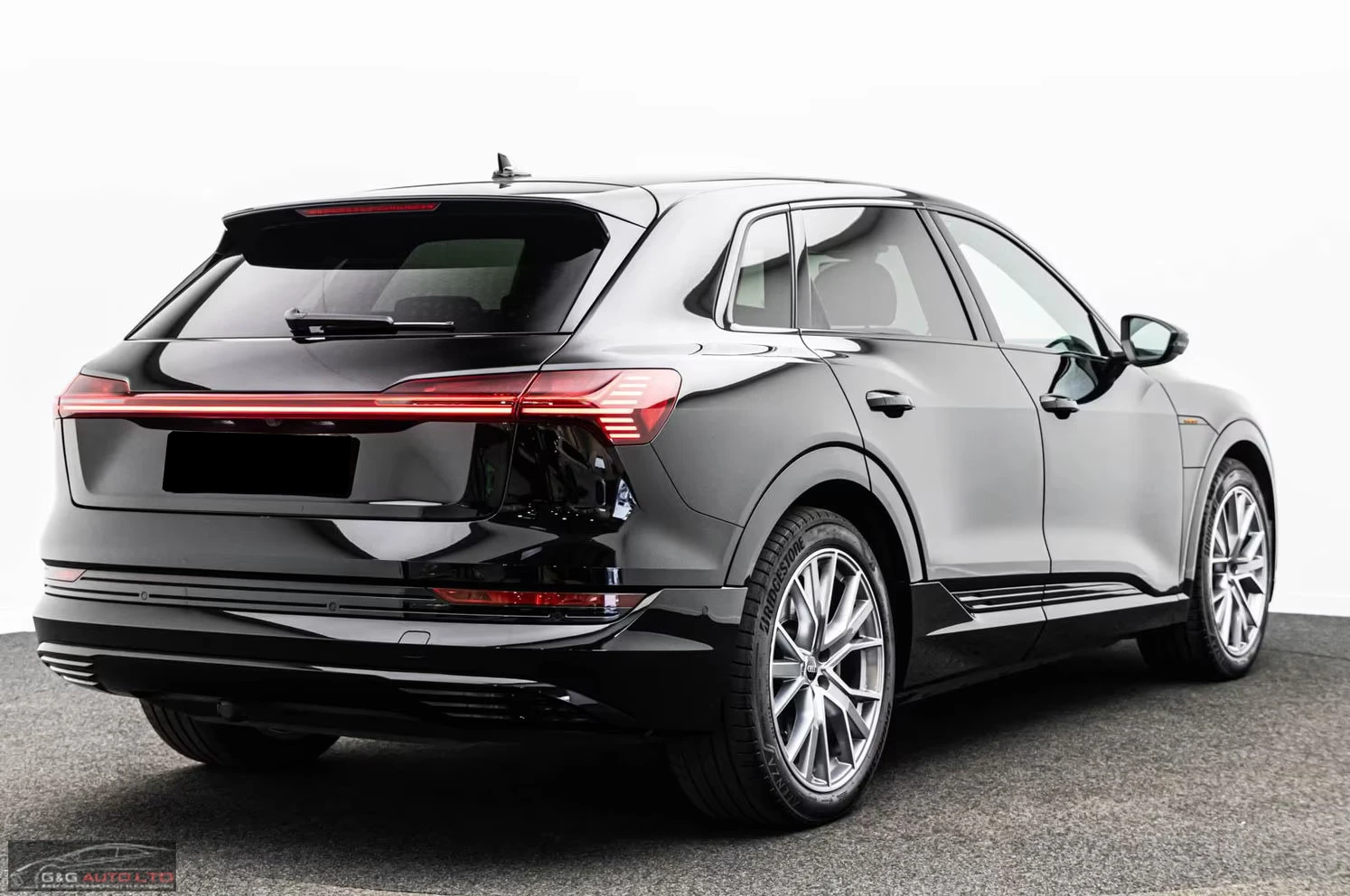 Audi E-Tron 55/S-LINE/408HP/BLACK/PANO/AHK/CAM/B&O/H.PUMP/210q | Mobile.bg � ����������� 5