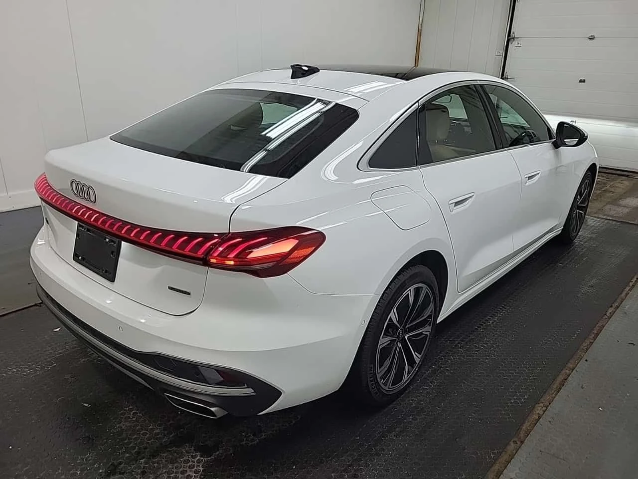 Audi A5 * 2.0 TFSI quattro * 2 �����* �������* PANO*  | Mobile.bg � ����������� 9