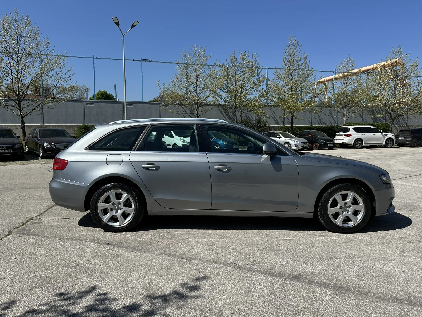 Audi A4 Автоматик, снимка 5 - Автомобили и джипове - 54353613