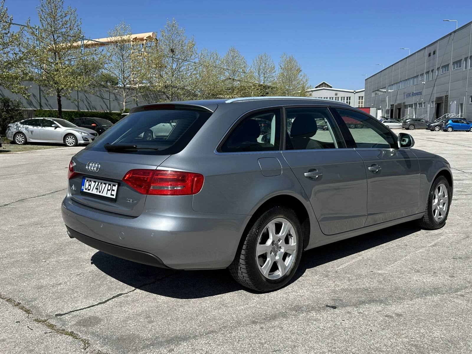 Audi A4 Автоматик, снимка 4 - Автомобили и джипове - 54353613
