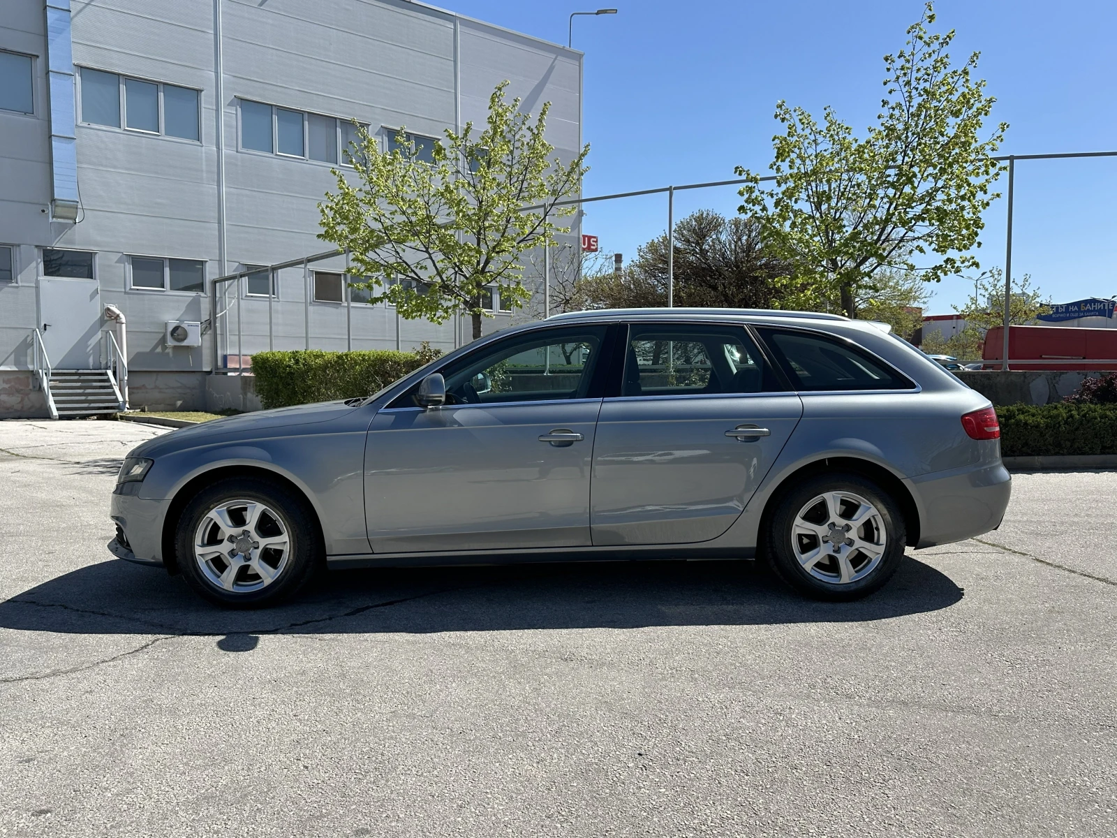 Audi A4 Автоматик, снимка 2 - Автомобили и джипове - 54353613