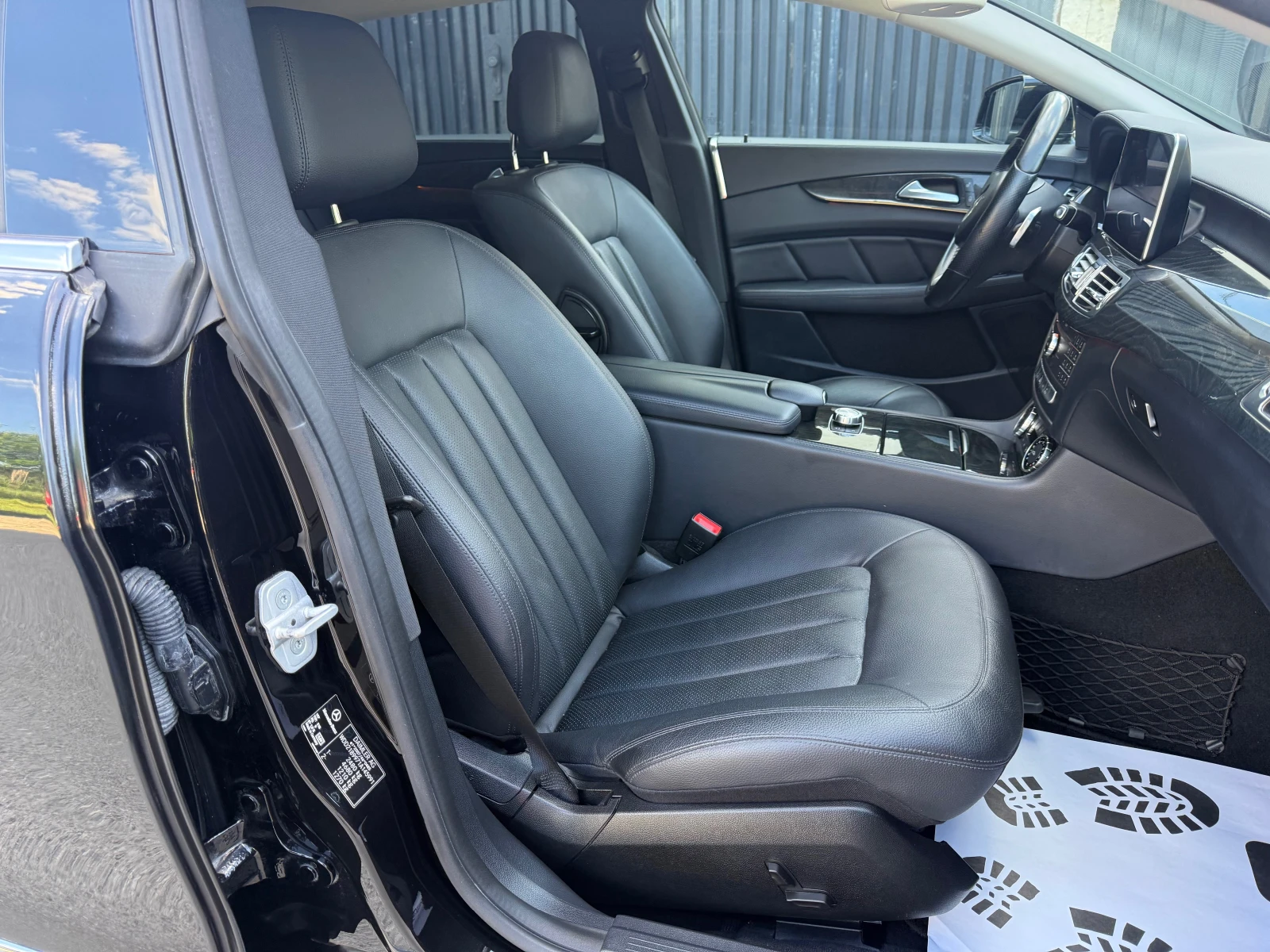 Mercedes-Benz CLS 250 4MATIC Facelift , снимка 8 - Автомобили и джипове - 54714068