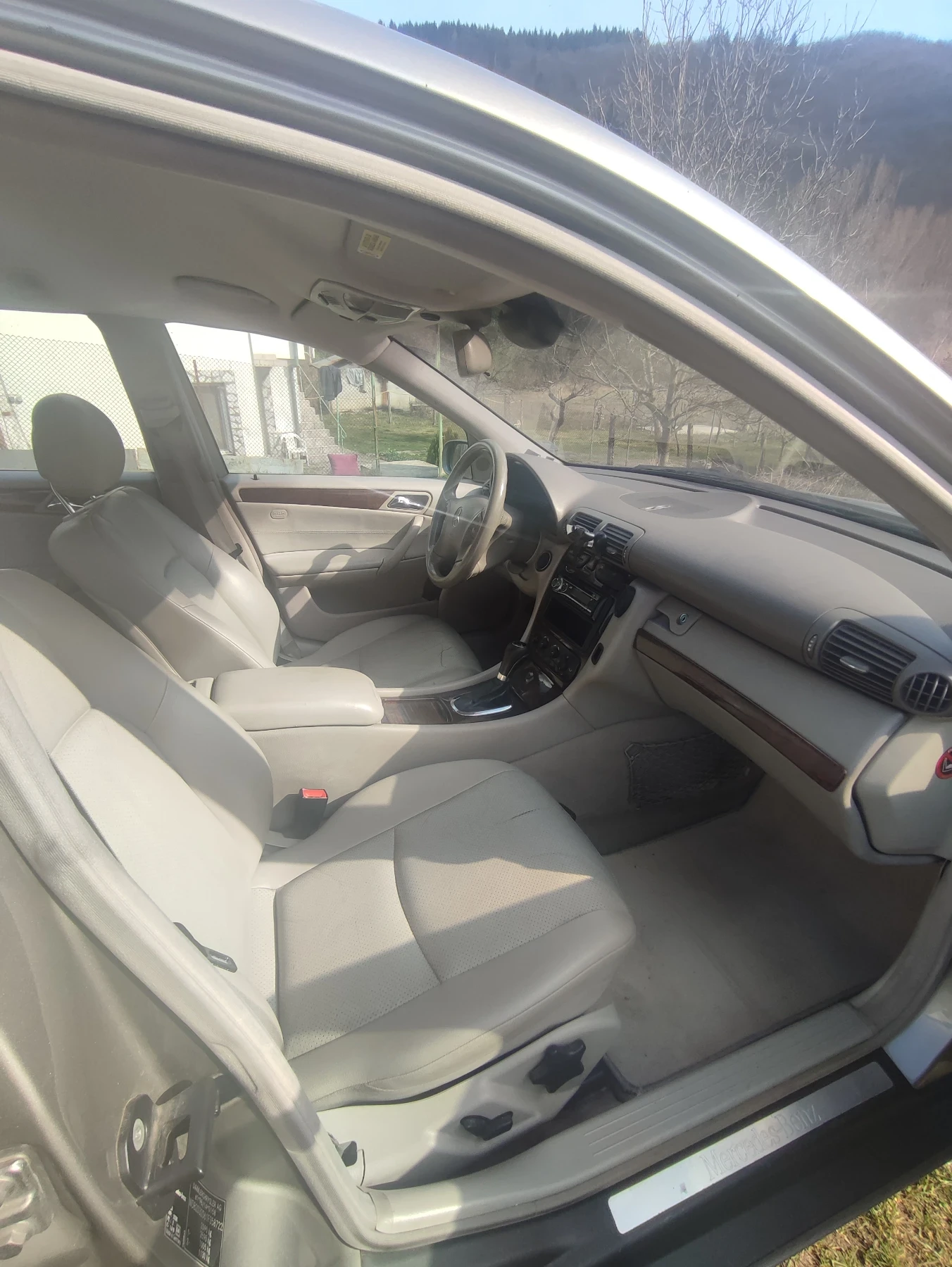 Mercedes-Benz 220, снимка 8 - Автомобили и джипове - 55153122