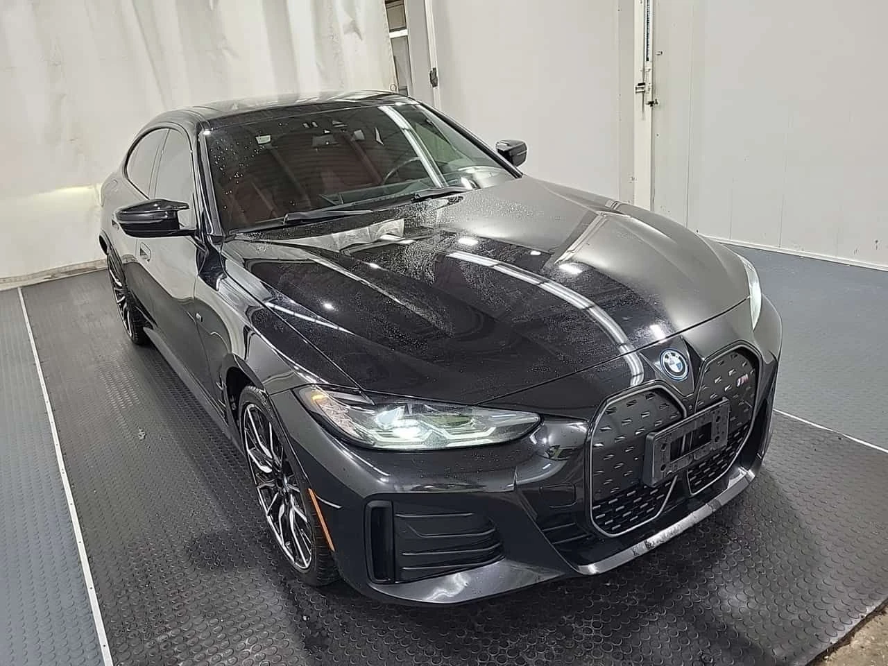 BMW i4 * M50 * ГЛАВНО ПРЕДСТАВИТЕЛСТВО НА BMW, снимка 2 - Автомобили и джипове - 55234189