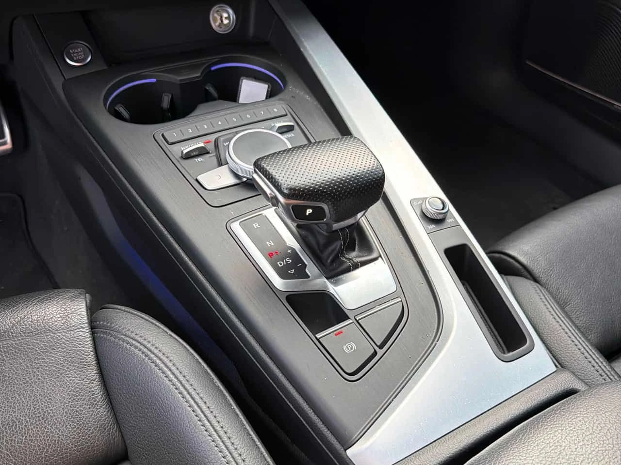 Audi A5 * Technik * CARFAX * ОПЦИЯ ЗА ФИНАНСИРАНЕ , снимка 17 - Автомобили и джипове - 55690009