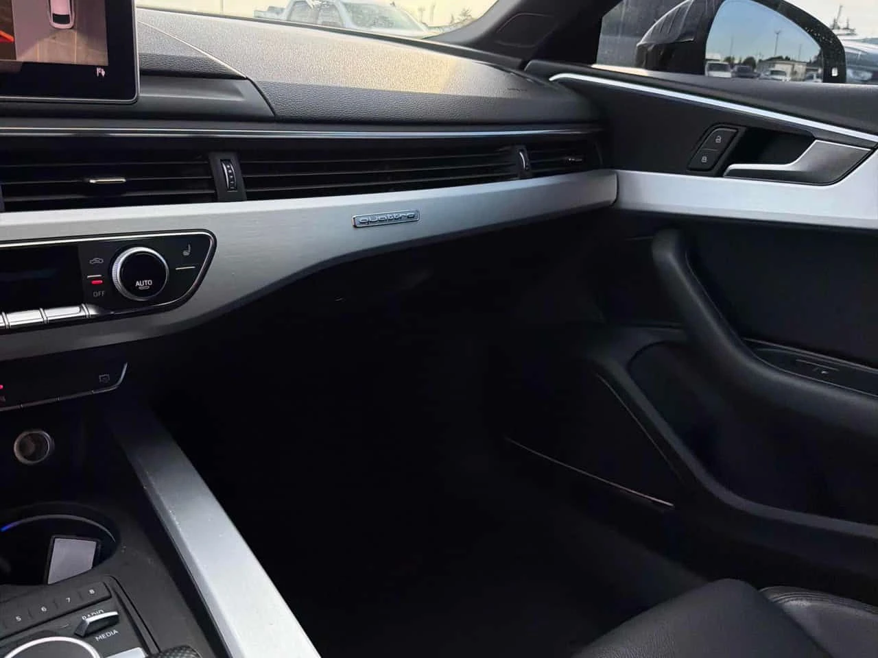 Audi A5 * Technik * CARFAX * ОПЦИЯ ЗА ФИНАНСИРАНЕ , снимка 16 - Автомобили и джипове - 55690009