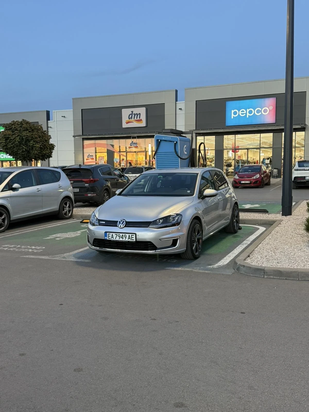 VW Golf Реални 57000км (SOH 94%), снимка 2 - Автомобили и джипове - 56364273