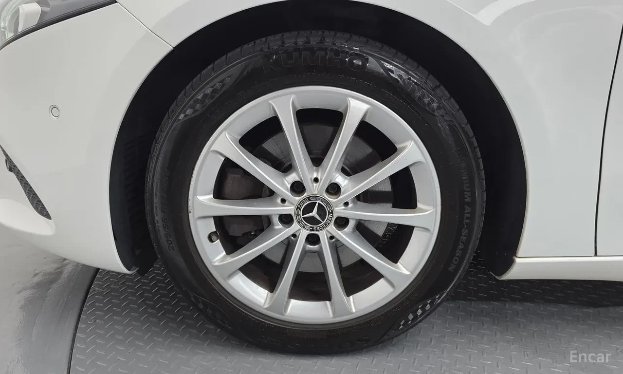 Mercedes-Benz A 220 * 2.0T* 190�.�.* 7G-DCT* ������* �������* MEMORY | Mobile.bg � ����������� 5