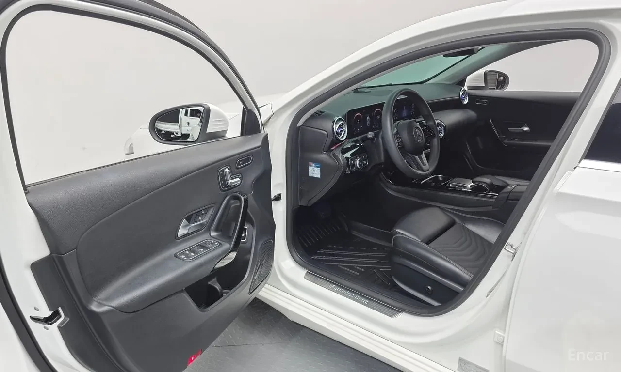 Mercedes-Benz A 220 * 2.0T* 190�.�.* 7G-DCT* ������* �������* MEMORY | Mobile.bg � ����������� 6