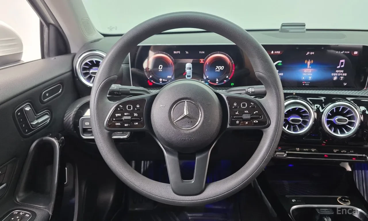 Mercedes-Benz A 220 * 2.0T* 190�.�.* 7G-DCT* ������* �������* MEMORY | Mobile.bg � ����������� 9