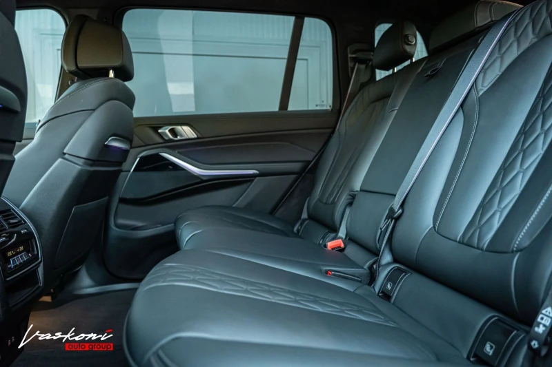 BMW X7 40 d M Sport 22 Гаранция, снимка 15 - Автомобили и джипове - 51877970
