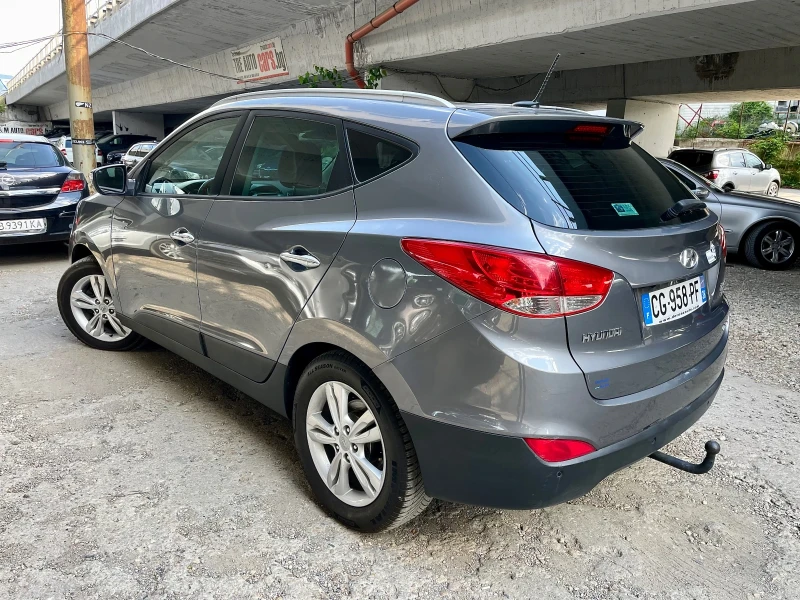 Hyundai IX35 2.0D///ПАНОРАМА///Infinity sound//НАВИ/КАМЕРА/КОЖА, снимка 9 - Автомобили и джипове - 52160733