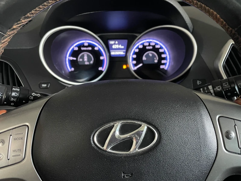 Hyundai IX35 2.0D///ПАНОРАМА///Infinity sound//НАВИ/КАМЕРА/КОЖА, снимка 6 - Автомобили и джипове - 52160733
