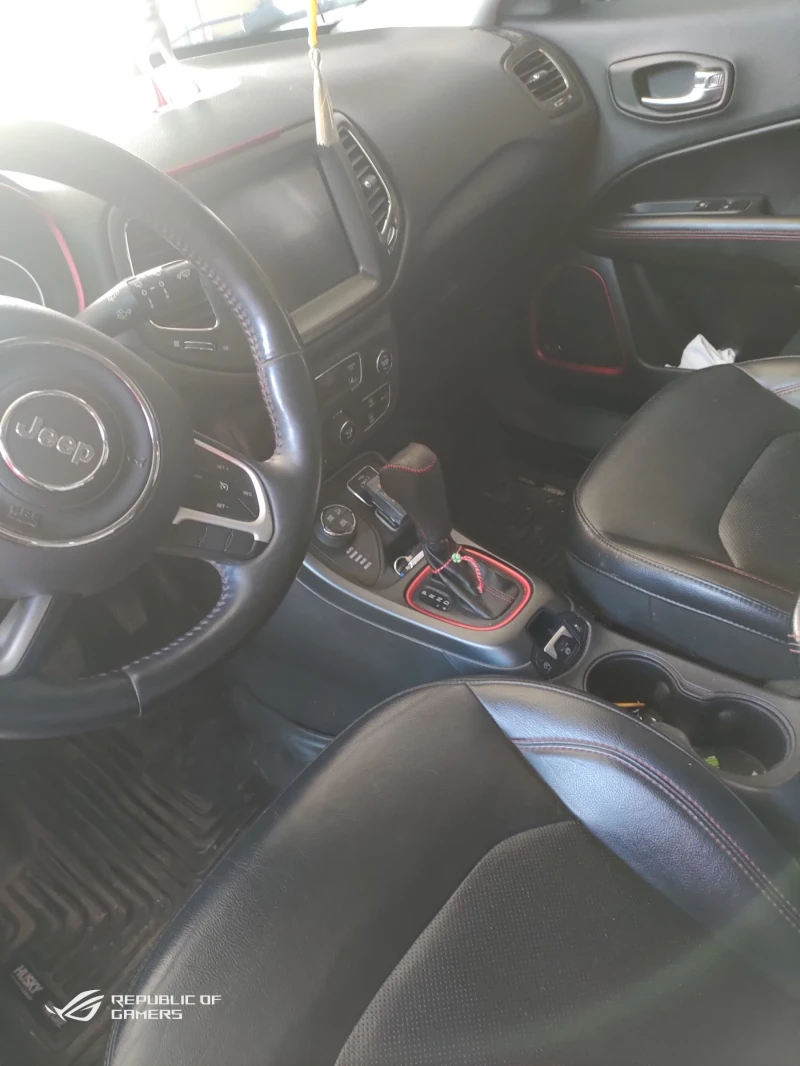 Jeep Compass Trailhauk, снимка 2 - Автомобили и джипове - 52534958