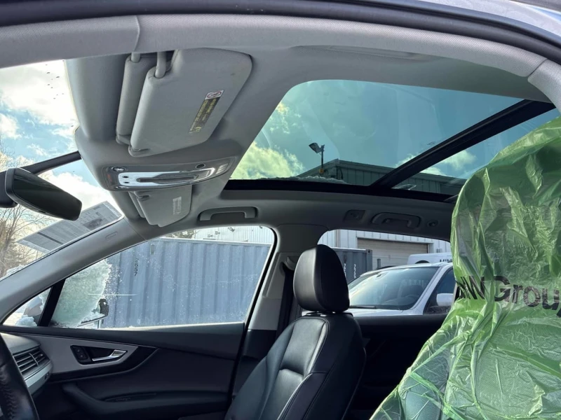 Audi Q7 * 3.0T Progressiv * CARFAX * БЕЗ ПЪРВОНАЧАЛНА ВНОС, снимка 15 - Автомобили и джипове - 53176215