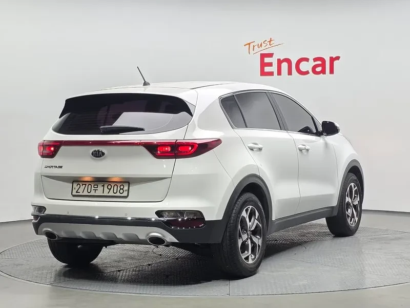 Kia Sportage The Bold Diesel 1.6 2Wd Trendy, снимка 2 - Автомобили и джипове - 55015953