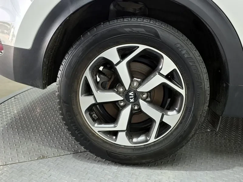 Kia Sportage The Bold Diesel 1.6 2Wd Trendy, снимка 5 - Автомобили и джипове - 55015953