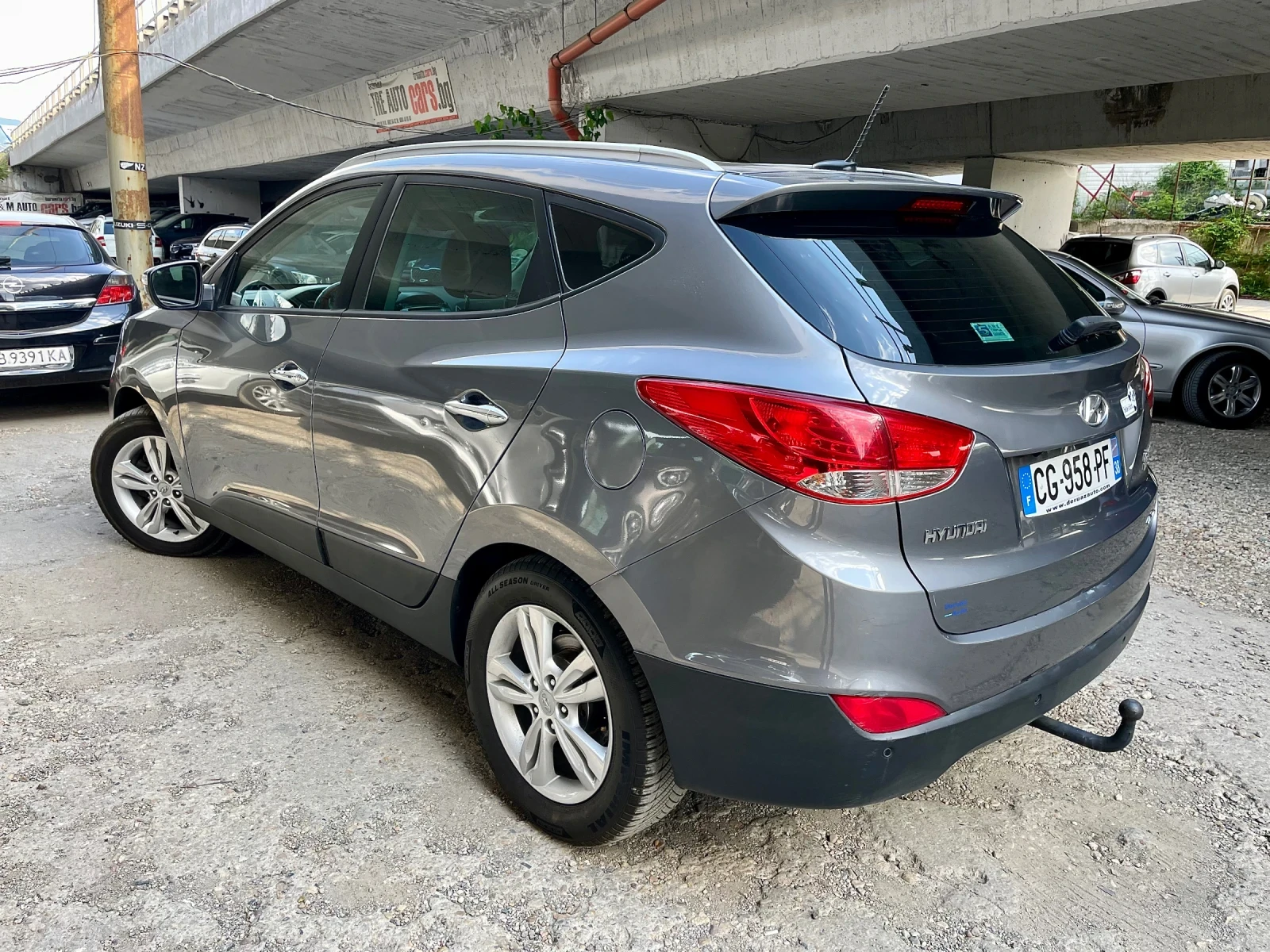 Hyundai IX35 2.0D///ПАНОРАМА///Infinity sound//НАВИ/КАМЕРА/КОЖА | Mobile.bg — изображение 9