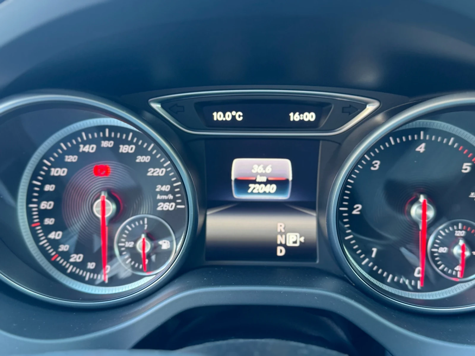 Mercedes-Benz GLA 220 CDI 4 MATIC AMG, снимка 8 - Автомобили и джипове - 53713977