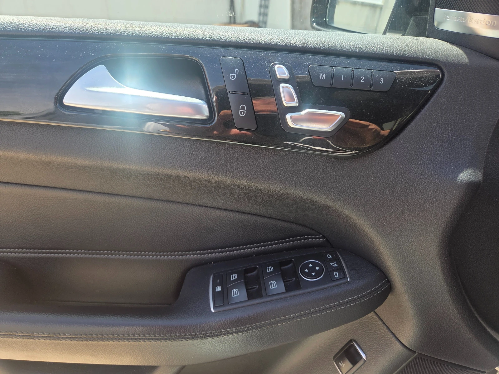Mercedes-Benz GLE 400 AMG, снимка 11 - Автомобили и джипове - 54720162