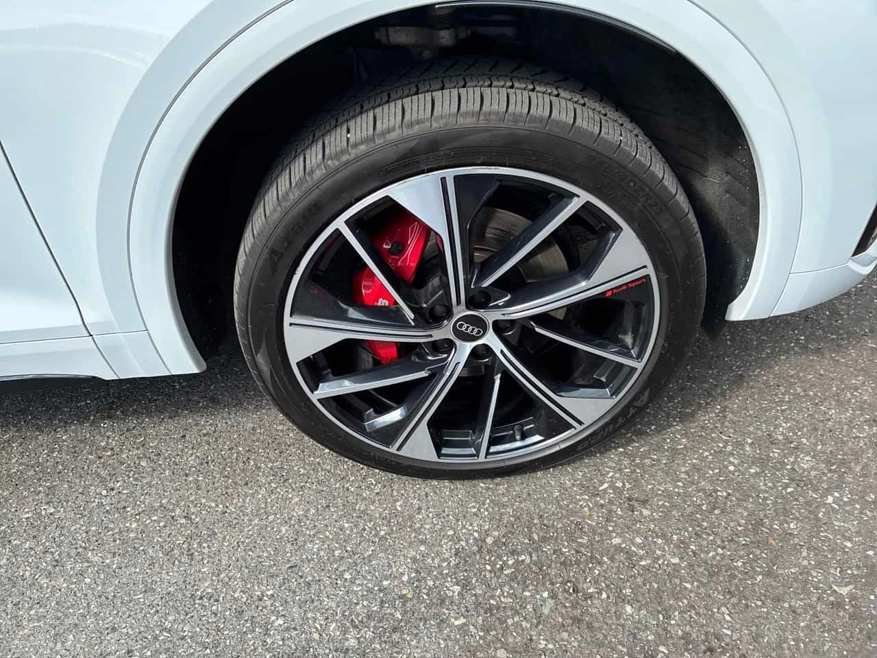 Audi SQ5 * Progressiv * CARFAX * БЕЗ ПЪРВОНАЧАЛНА ВНОСКА, снимка 7 - Автомобили и джипове - 54817683