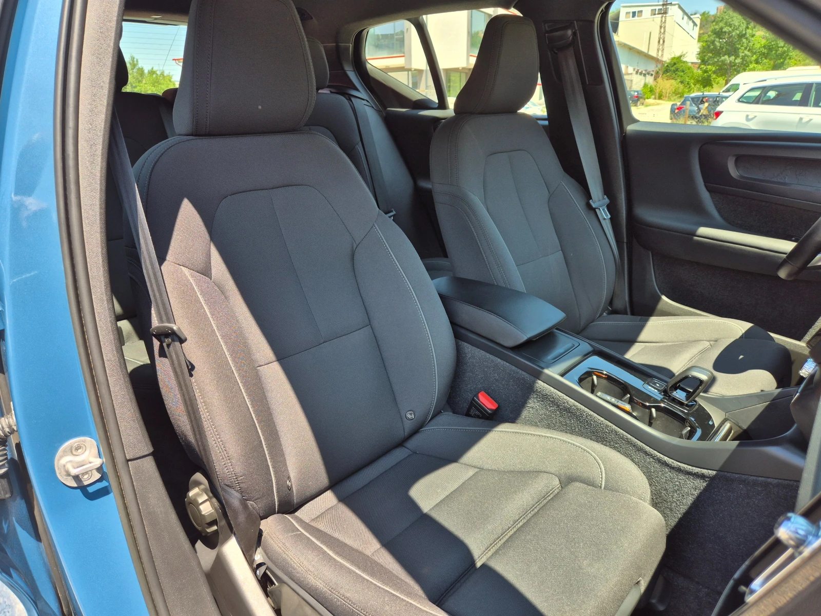 Volvo XC40 FACELIFT-RECHARGE-69KW-238 K.S., снимка 12 - Автомобили и джипове - 55248691