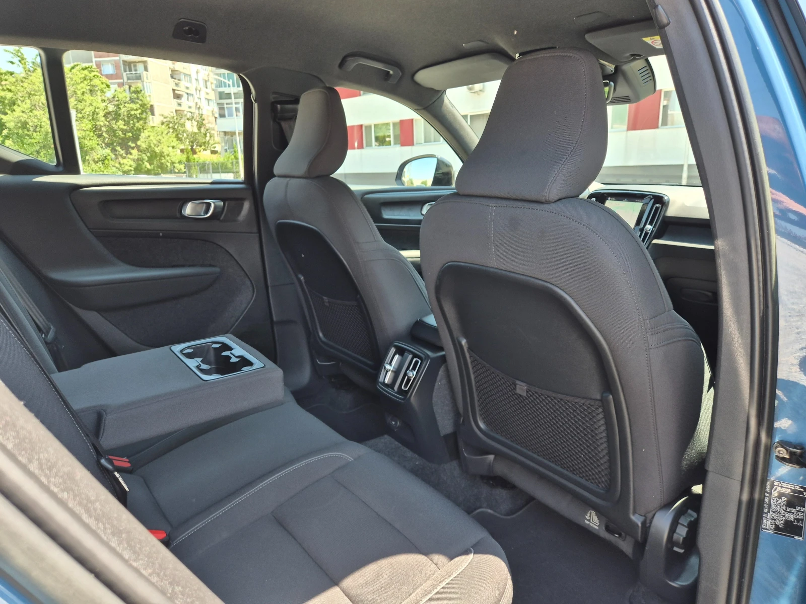Volvo XC40 FACELIFT-RECHARGE-69KW-238 K.S., снимка 10 - Автомобили и джипове - 55248691