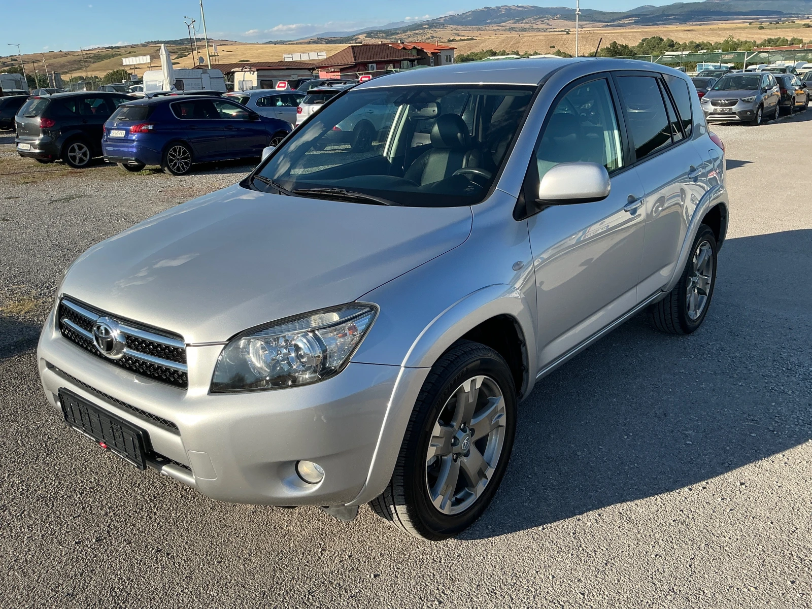 Toyota Rav4 2.2D4D, снимка 3 - Автомобили и джипове - 55737350