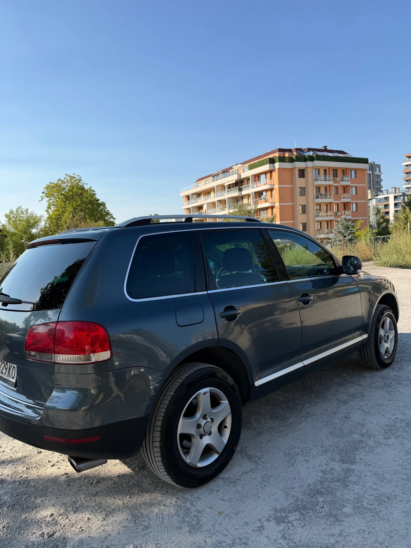 VW Touareg, снимка 4 - Автомобили и джипове - 56009719