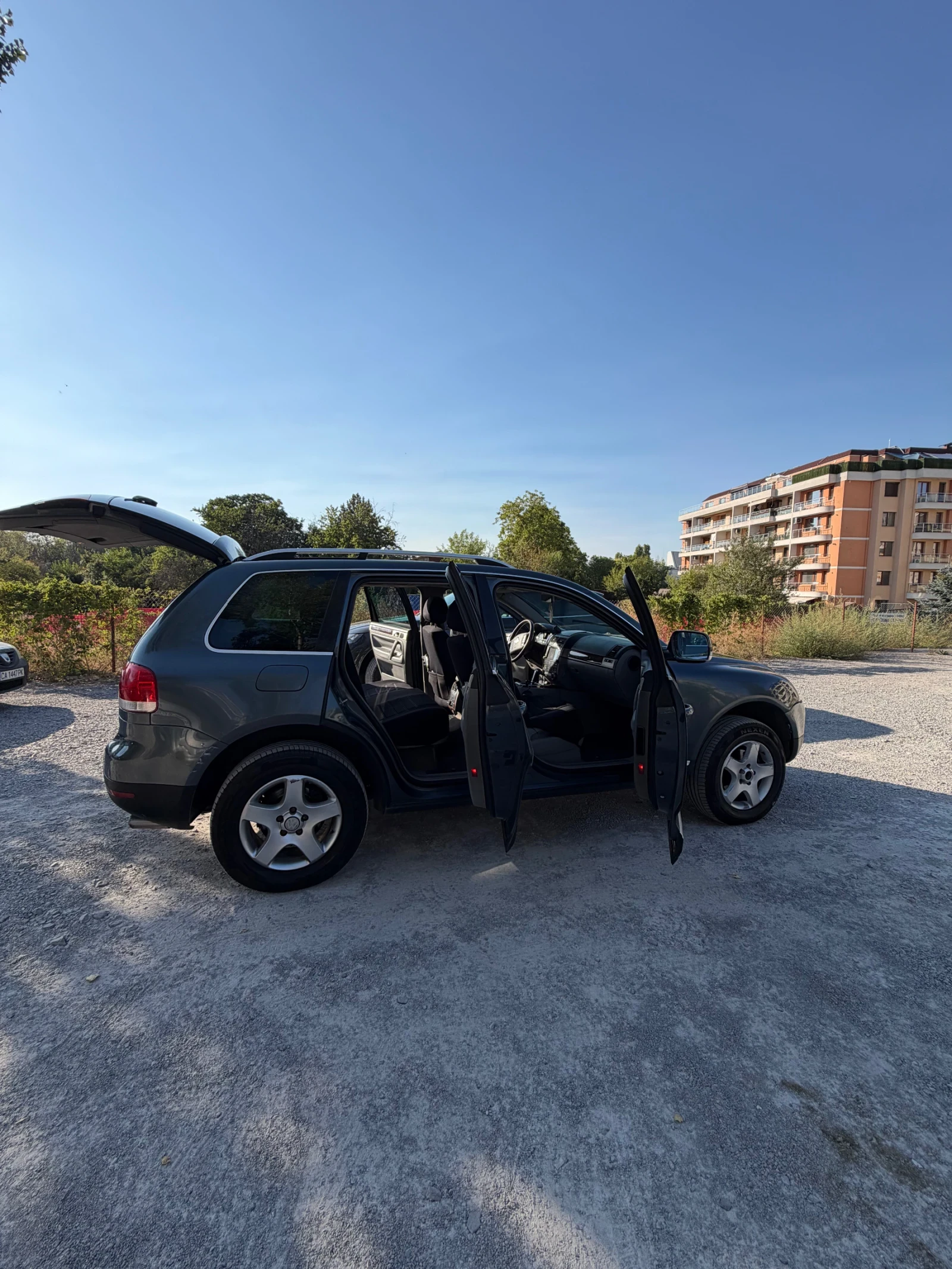 VW Touareg, снимка 13 - Автомобили и джипове - 56009719
