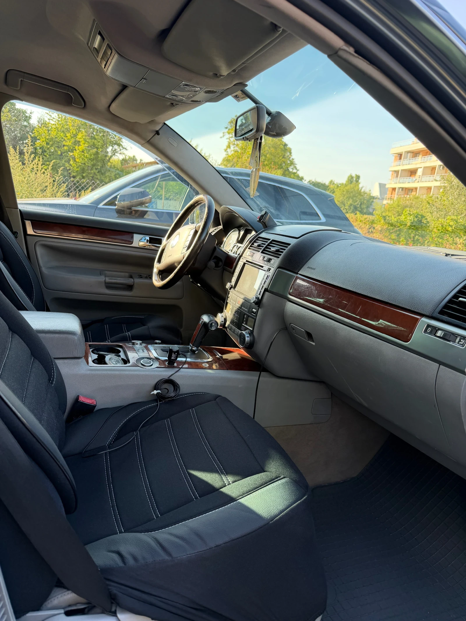 VW Touareg, снимка 6 - Автомобили и джипове - 56009719