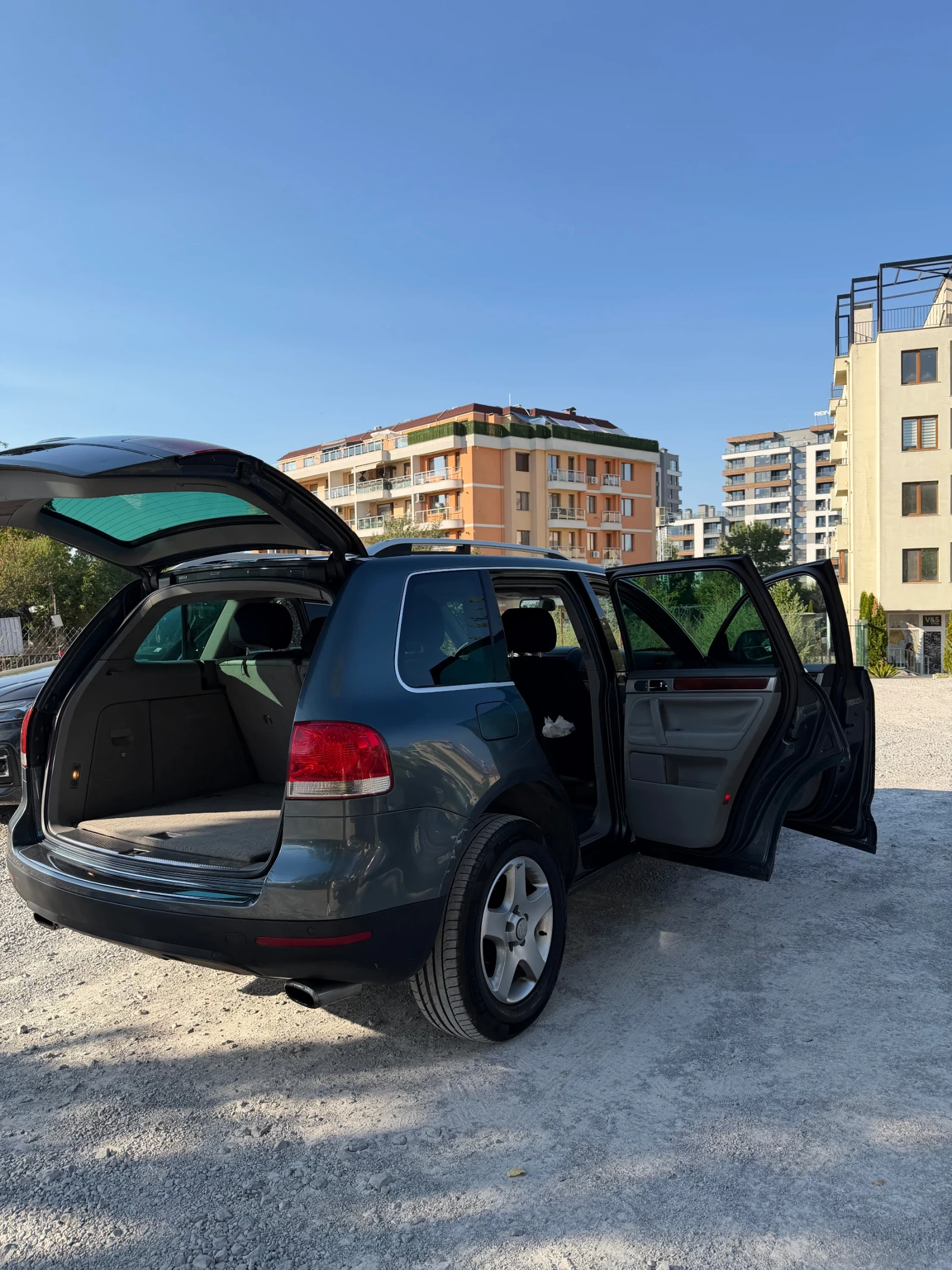 VW Touareg, снимка 11 - Автомобили и джипове - 56009719