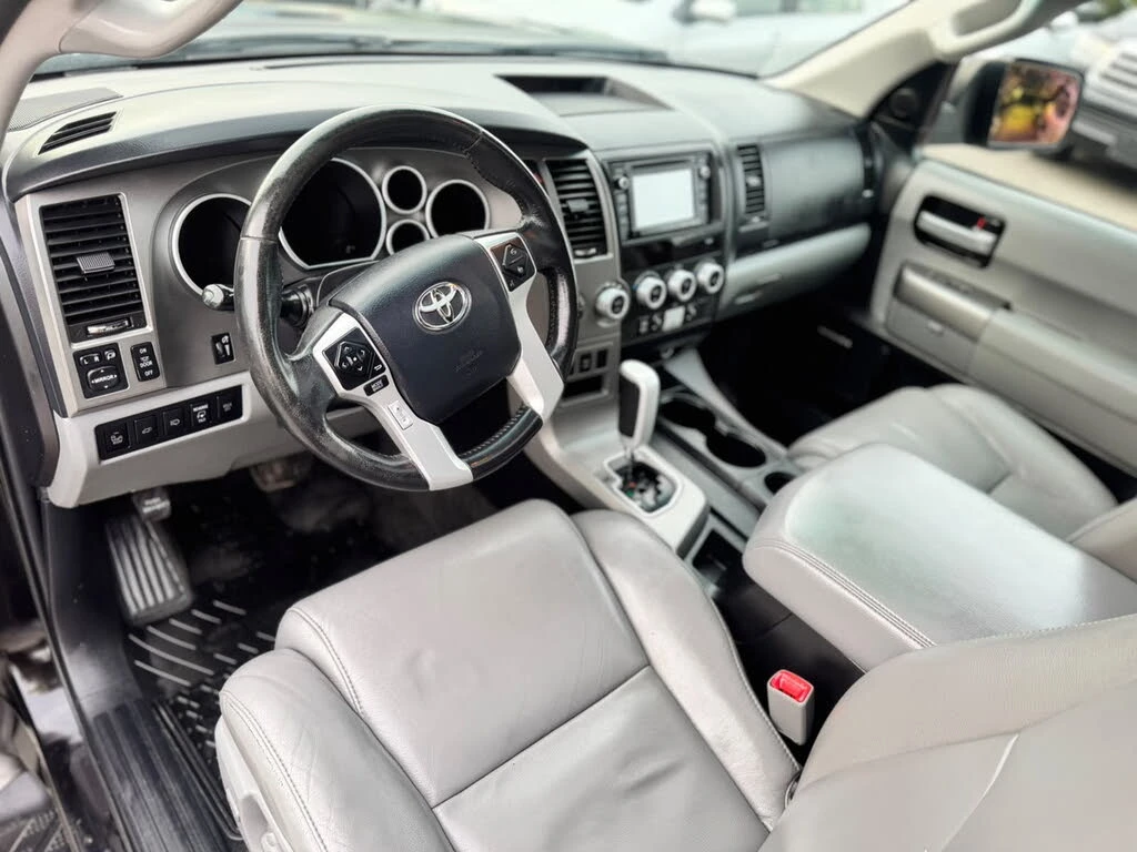 Toyota Sequoia 5.7 V8 Limited 4WD, снимка 7 - Автомобили и джипове - 56114040