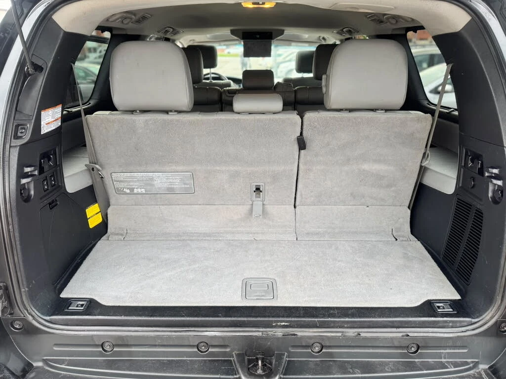 Toyota Sequoia 5.7 V8 Limited 4WD, снимка 12 - Автомобили и джипове - 56114040