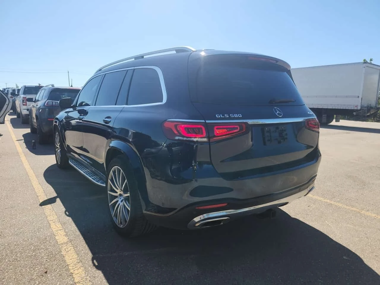 Mercedes-Benz GLS580 * V8 * AMG Line * CARFAX * , снимка 4 - Автомобили и джипове - 56231767